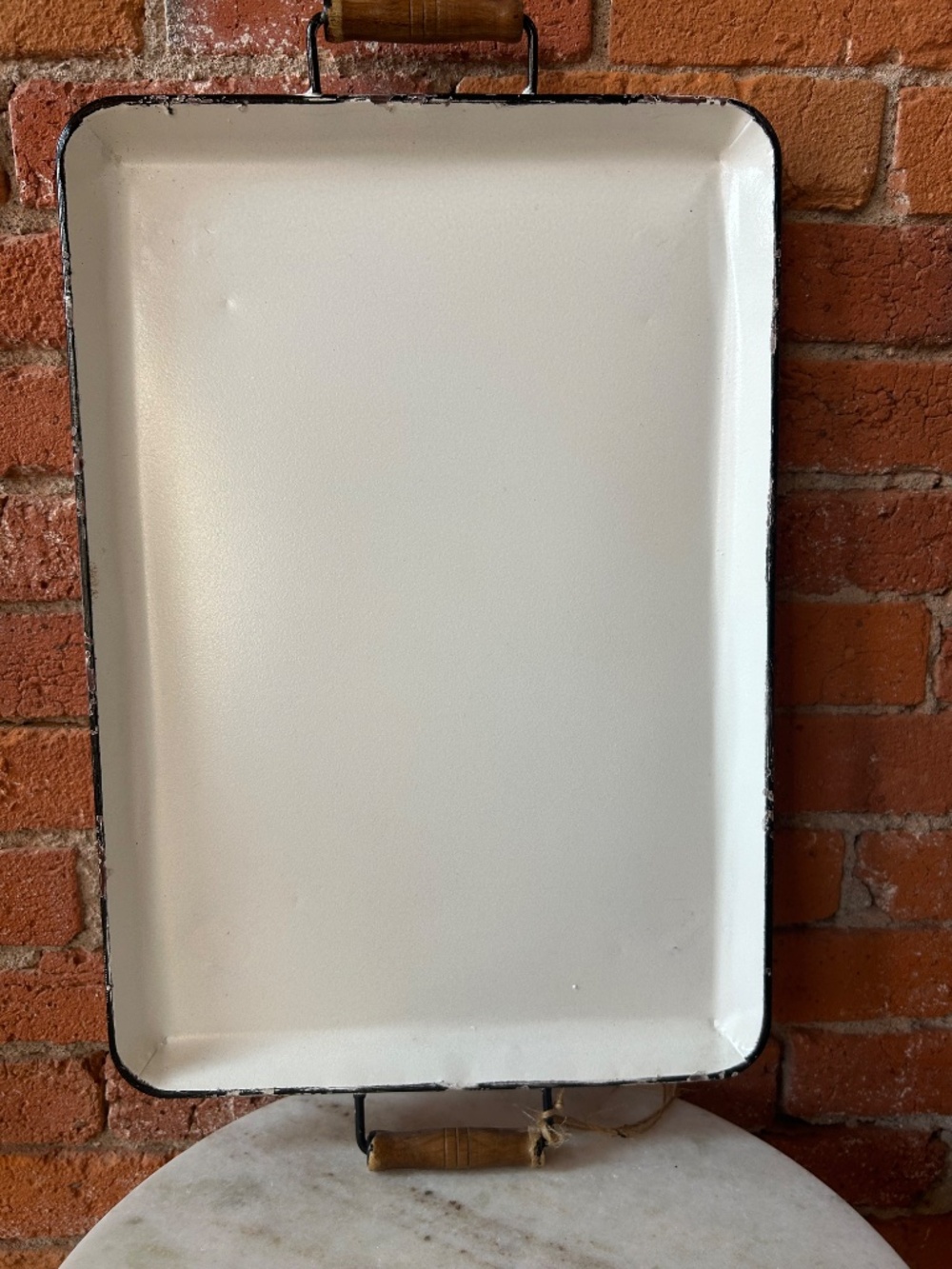 White enamel tray - Picture 3 of 5